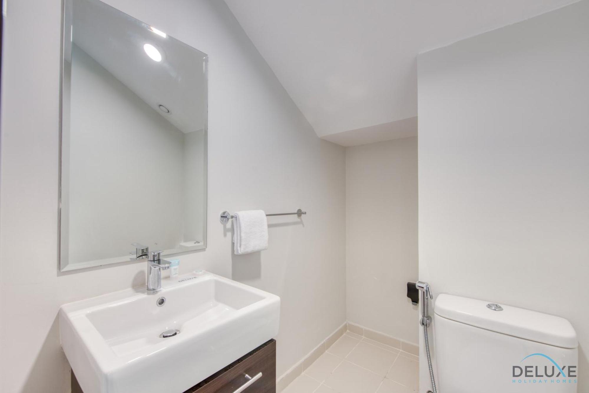 Daire Restful 3br Townhouse At Damac Hills 2 Dubailand By Deluxe Homes Dubai