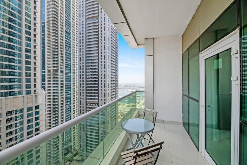 Daire Stonetree - Marina Pinnacle 1 Bedroom - Partial Marina View Dubai