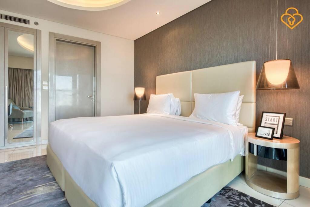 Keysplease Luxury 1 B/r In Paramount Towers By Damac
