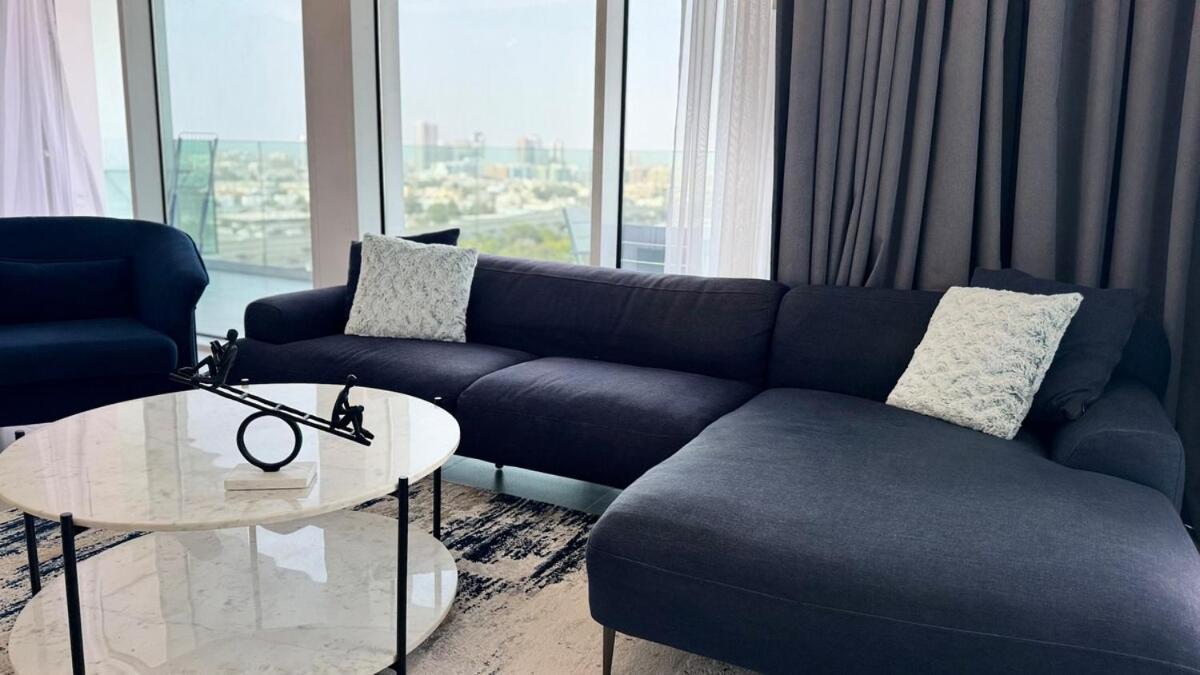 Apartment Ashri Luxe Spacious Near Metro, Frame