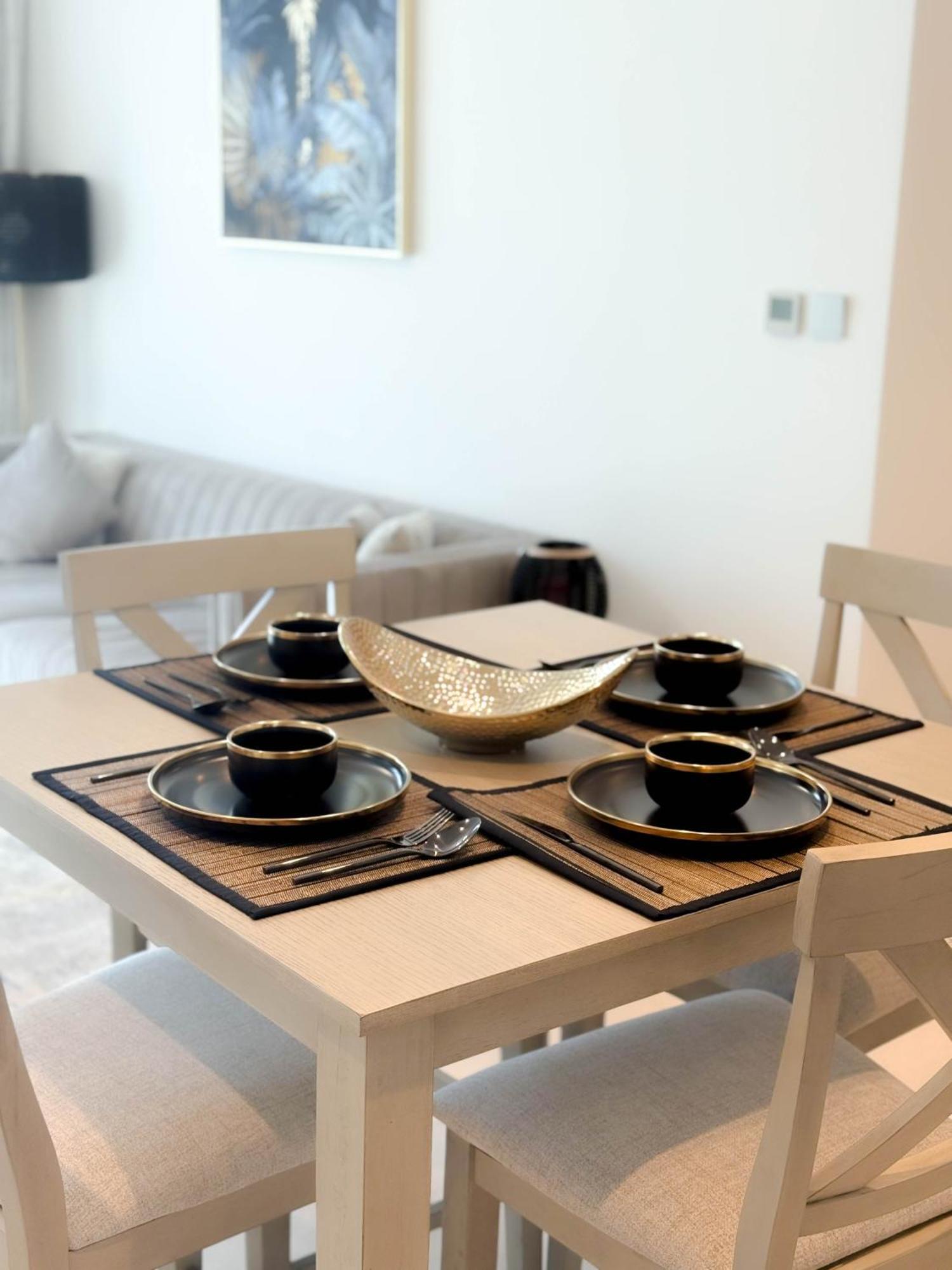 Ina Homes - Burj Royal 1 Bedroom Stylish *