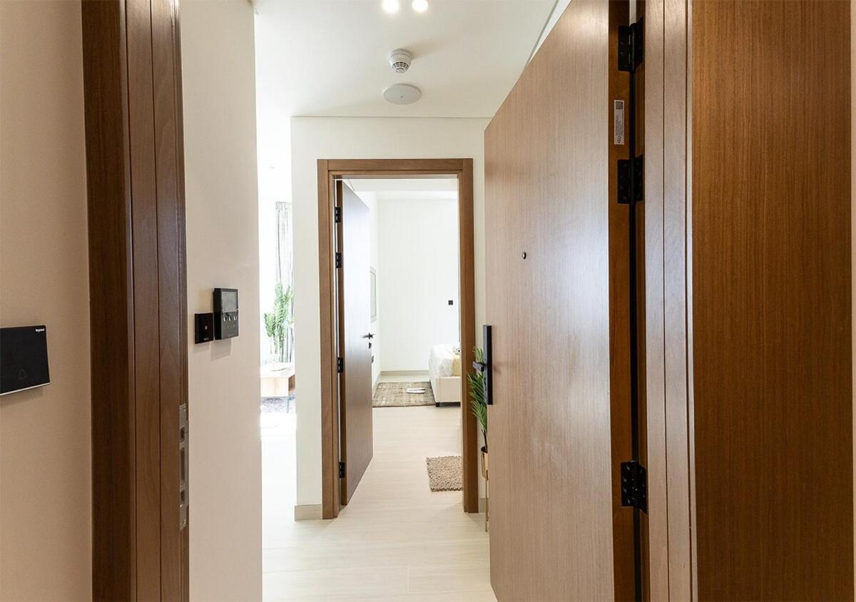 Apartment Luxury Brand New 1 Bhk Open View