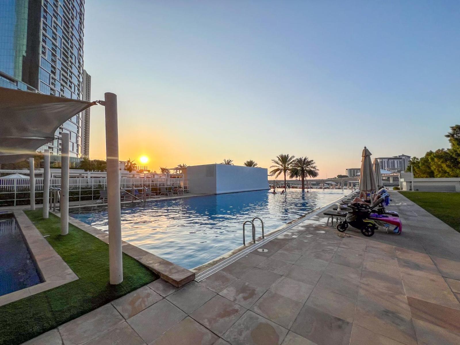 Private Access - Stunning Sea View - Perfect Location At Jbr Apartment Dubai