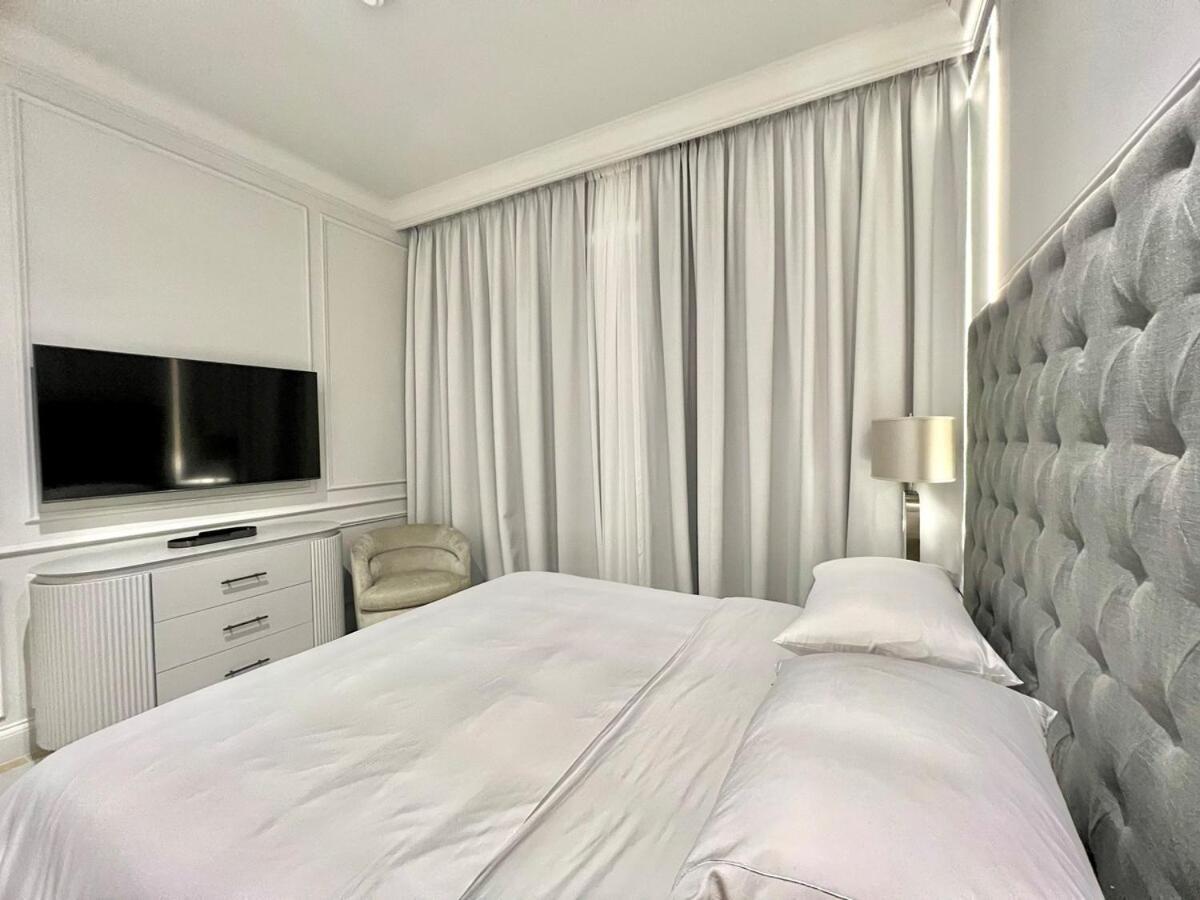 50 Shades Of Grey Luxury Near *