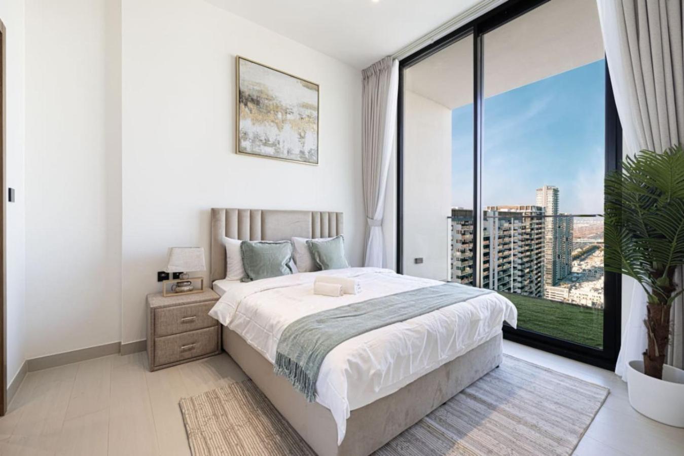 Large New Pool In Jvc Community Apartment *
