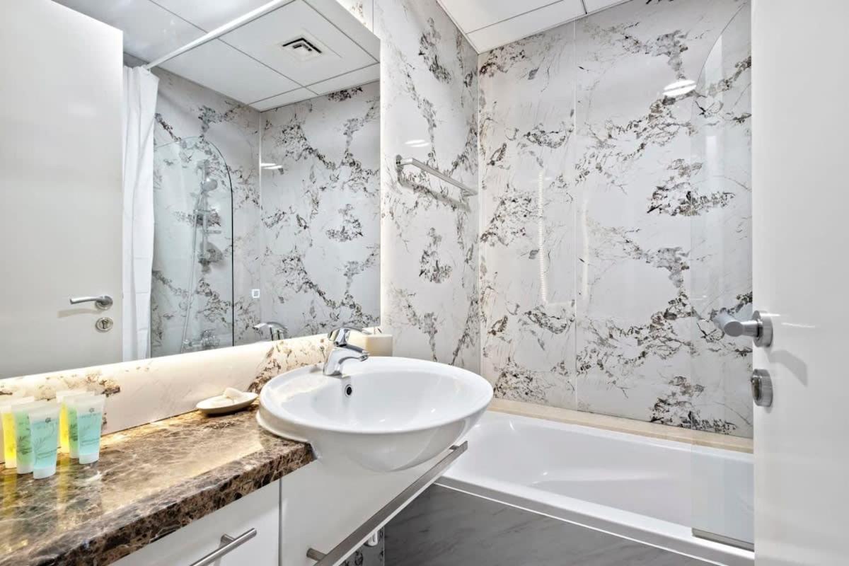 Silkhaus Luxurious 4bdr Marina View - High Floor Apartment