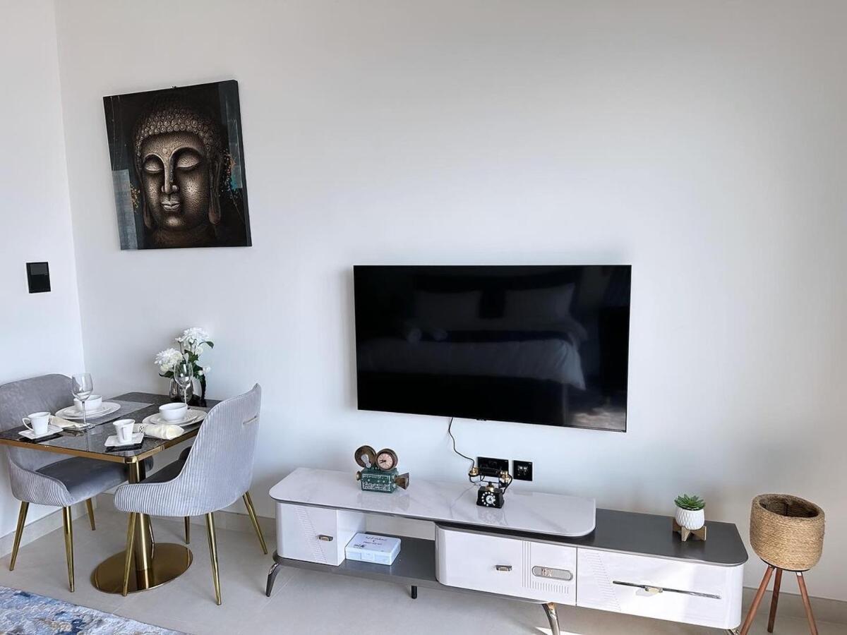 Binghatti Canal Smart By Kings Holiday home *