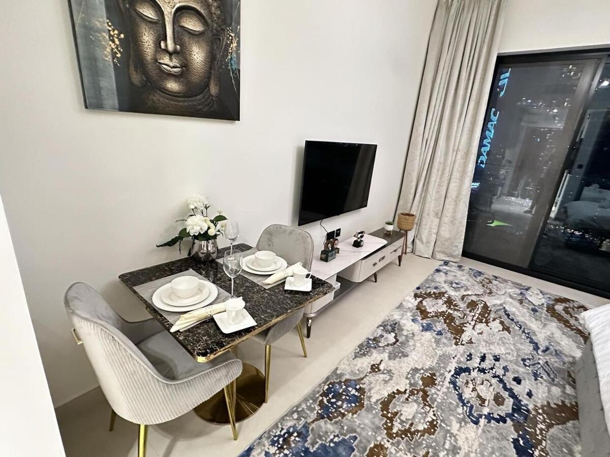 Binghatti Canal Smart By Kings Holiday home Dubai
