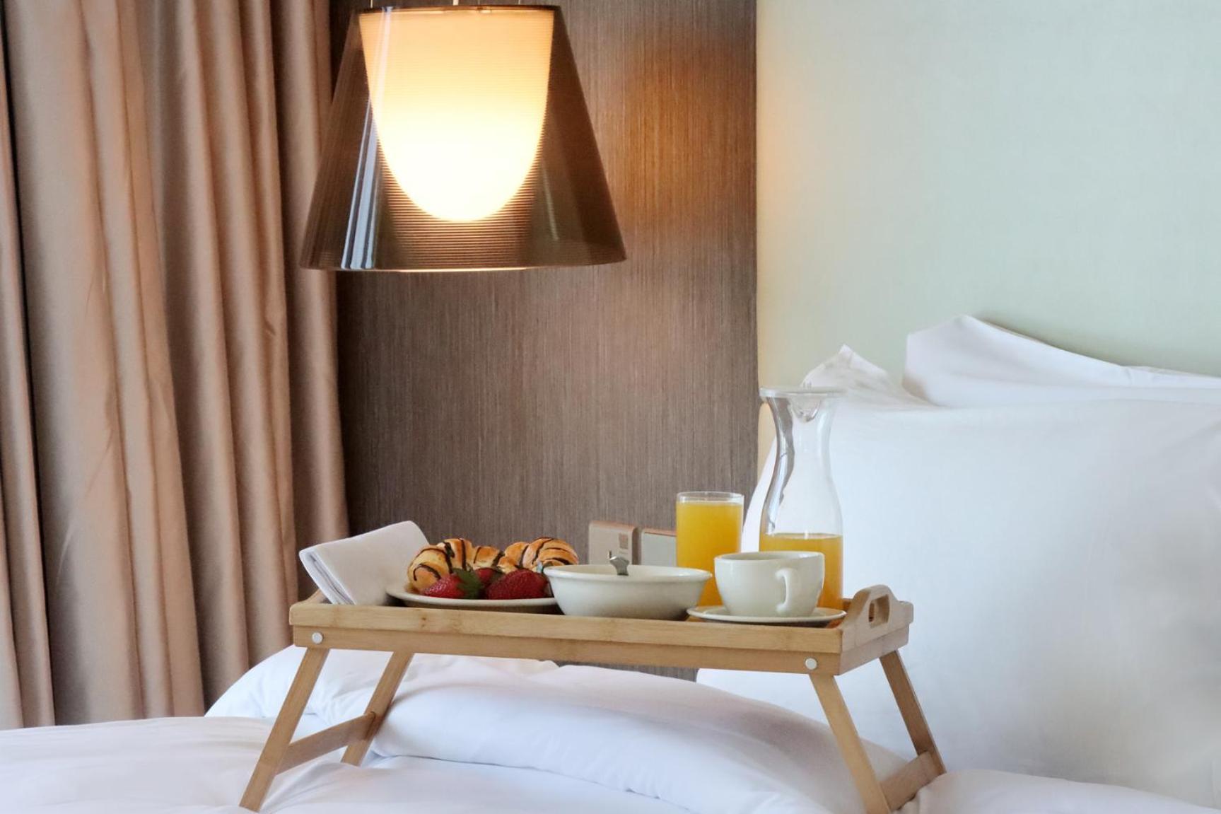 2br Oasis In Damac Towers By Livbnb Dubai