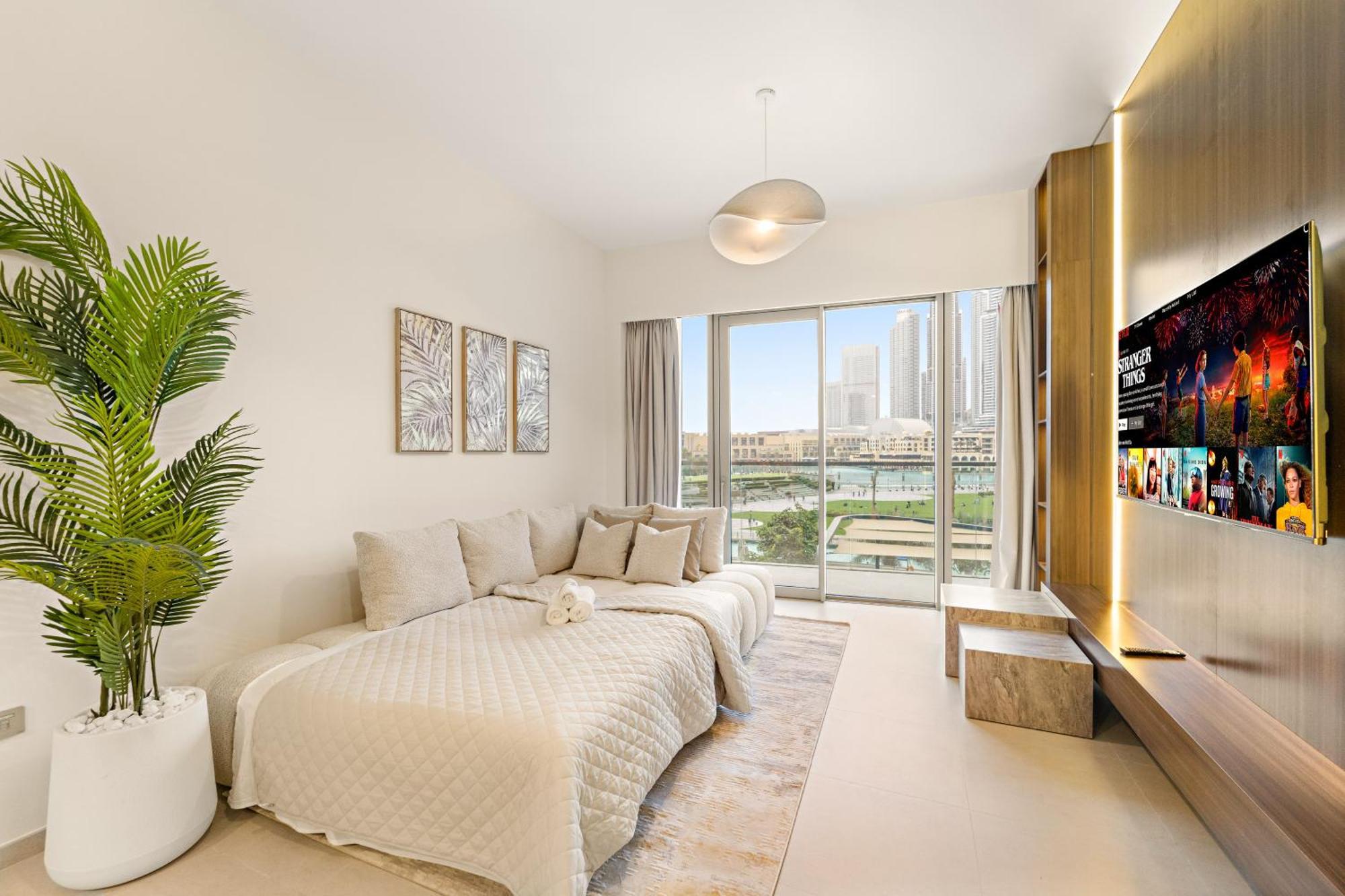 Apartment Panoramic 2br With Pool & Burj View Next To Mall Dubai