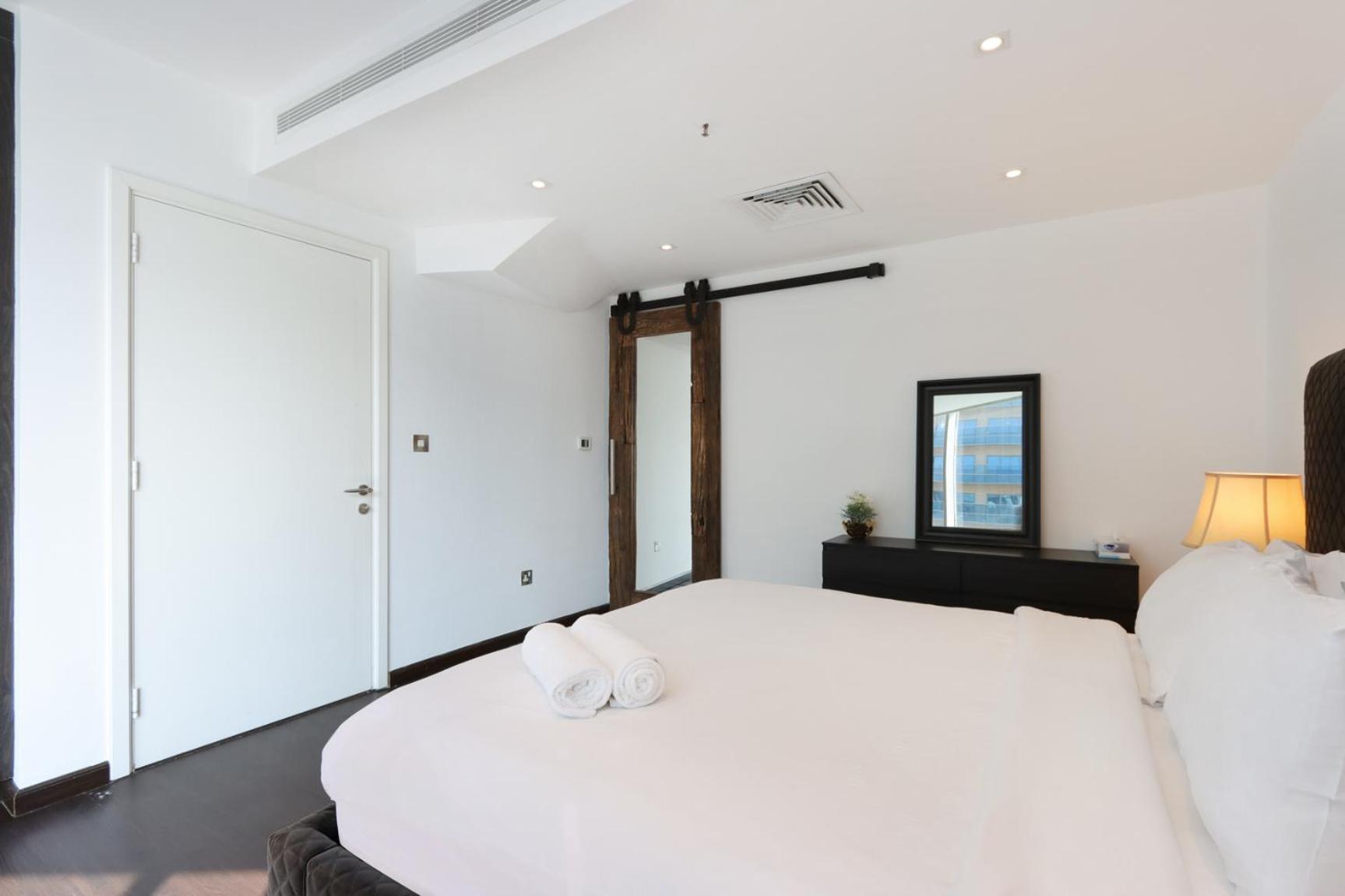 Livbnb - Contemporary With Private Plunge Pool Apartment *