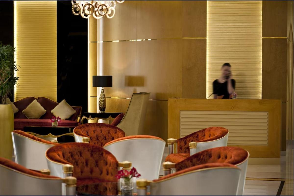 Vogue Damac Mall Street Near Burj Khalifa Apartment Dubai