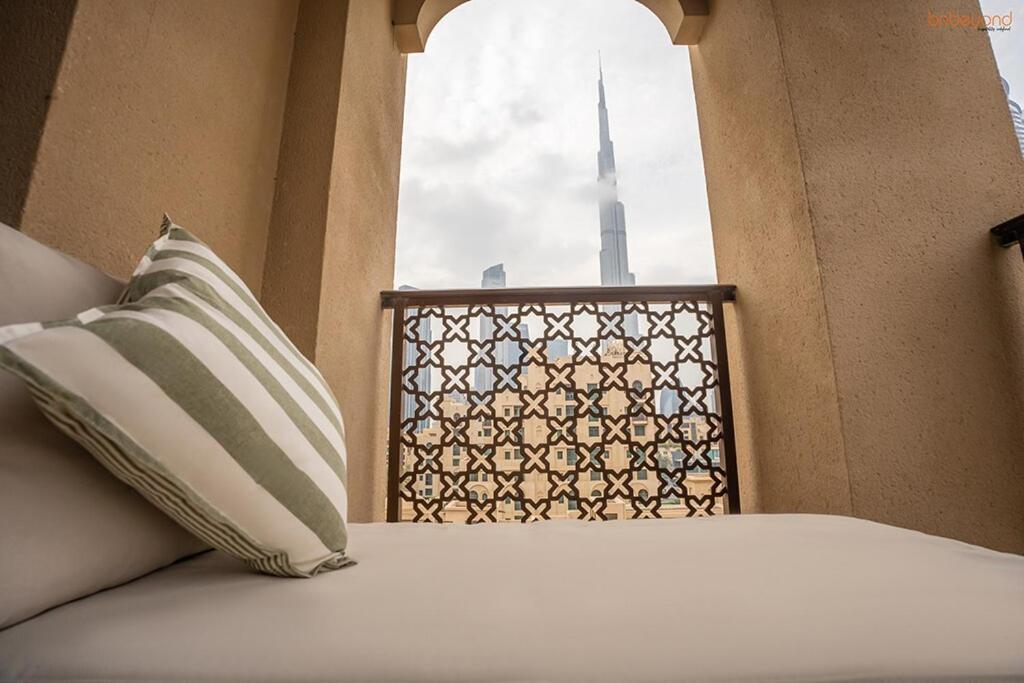 Bnbeyond's Luxury Vibe & Burj View Apartment Dubai