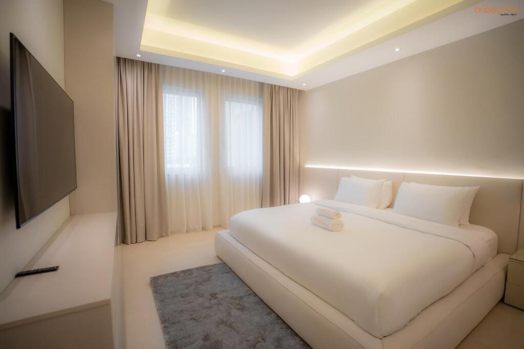 Bnbeyond's Luxury Vibe & Burj View