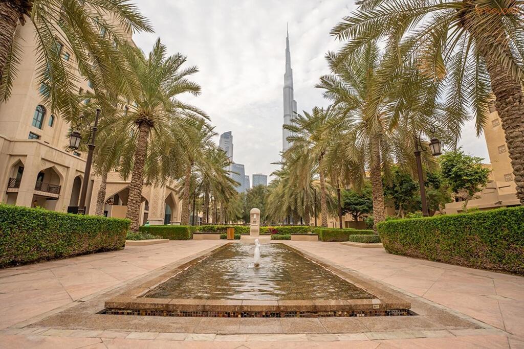 Bnbeyond's Luxury Vibe & Burj View Apartment *
