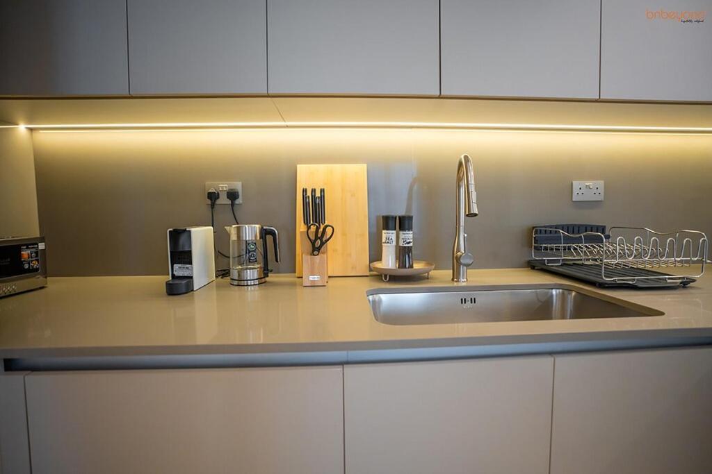 Apartment Bnbeyond's Luxury Vibe & Burj View