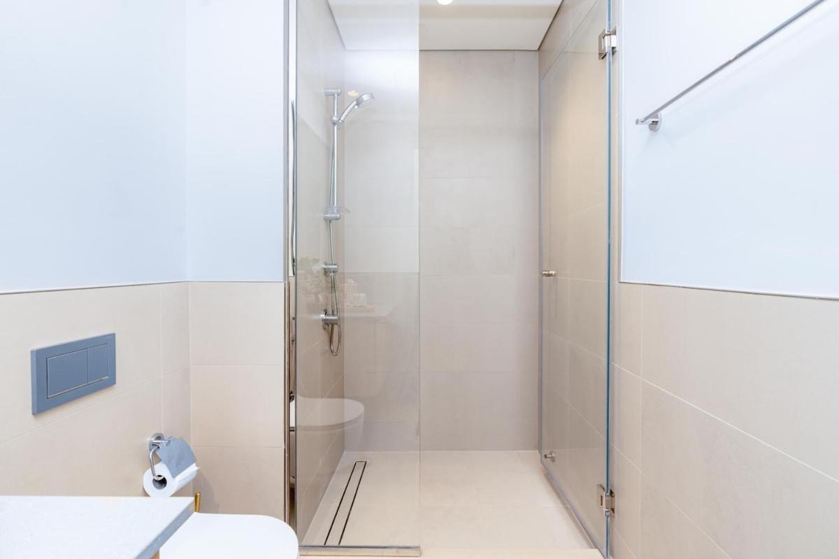2br Burj Khalifa View & Access, Creek Dubai