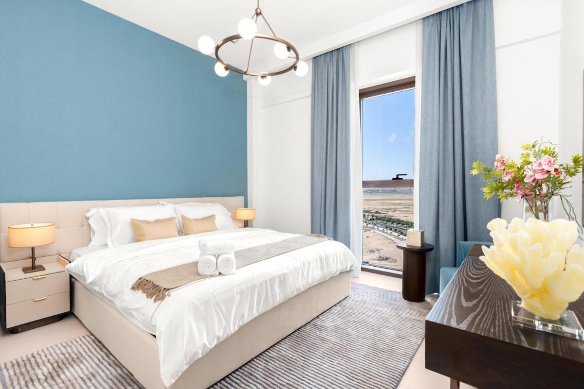 2br Burj Khalifa View & Access, Creek Apartment