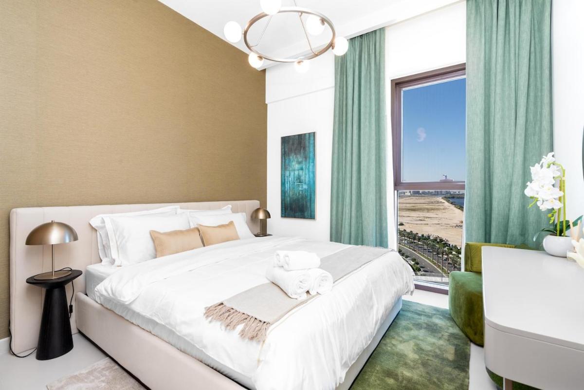 2br Burj Khalifa View & Access, Creek Apartment Dubai