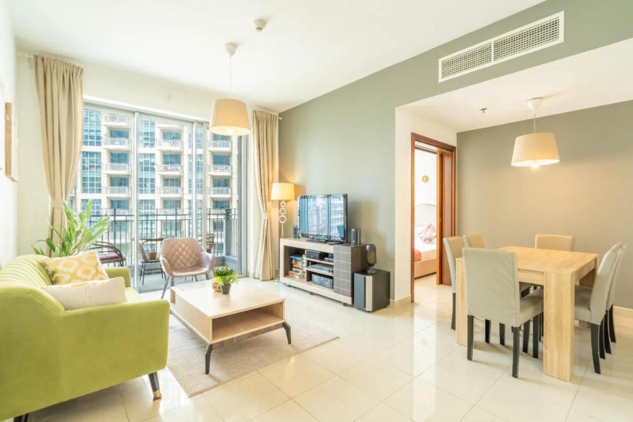 Luxury 1bed Steps Away From Burj Khalifa Apartment