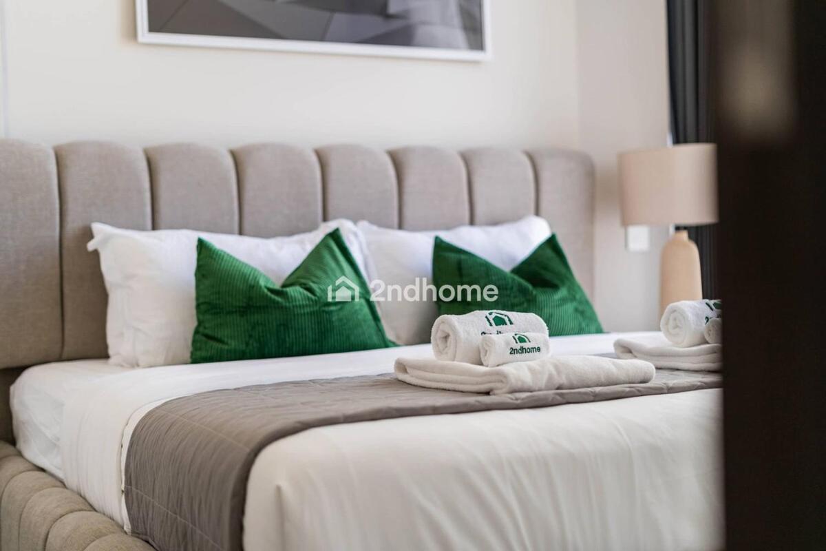 Luxurious Furnishing Direct Access To Mall * Dubai