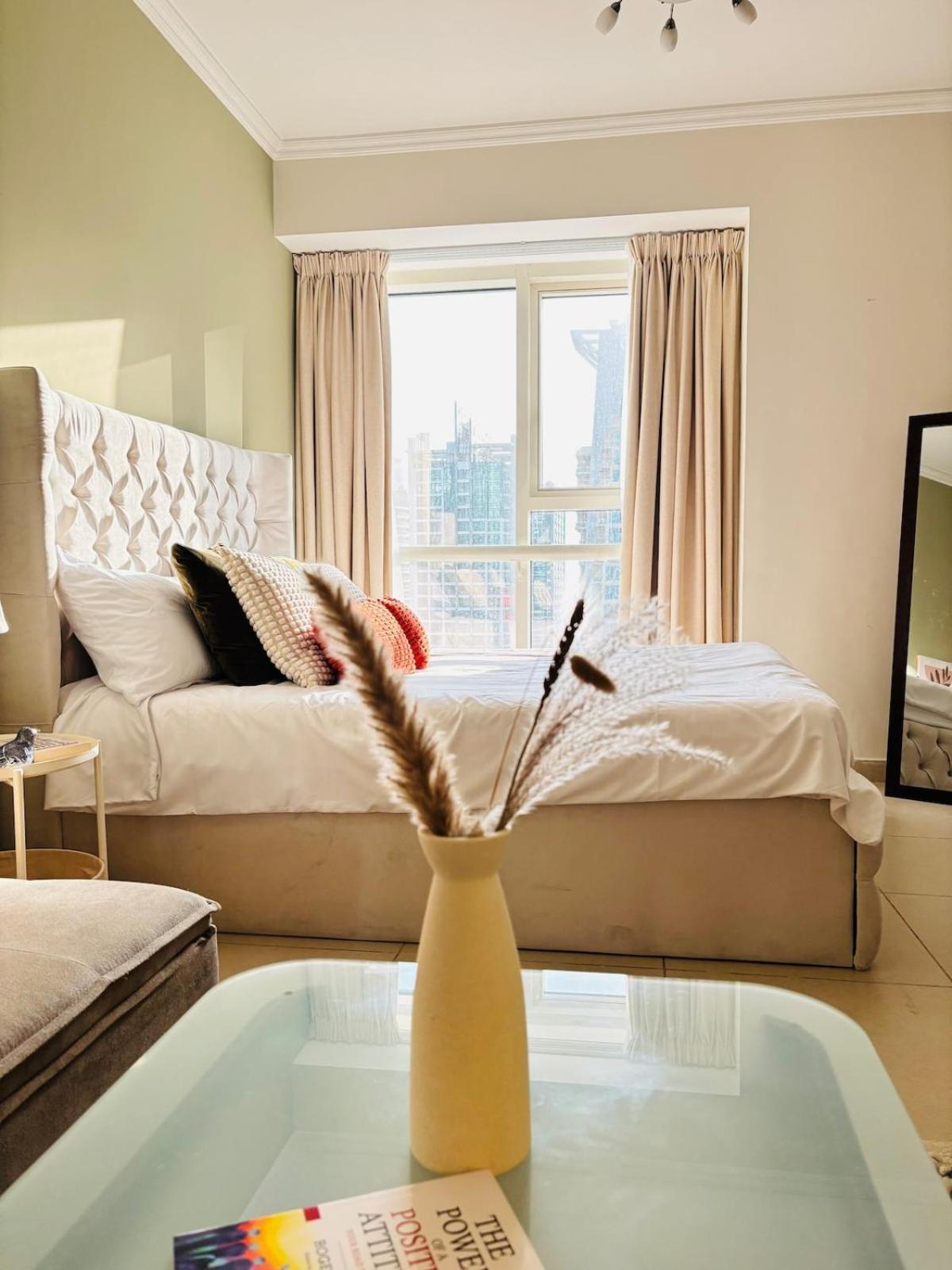 Zenstay - Cozy With Views *