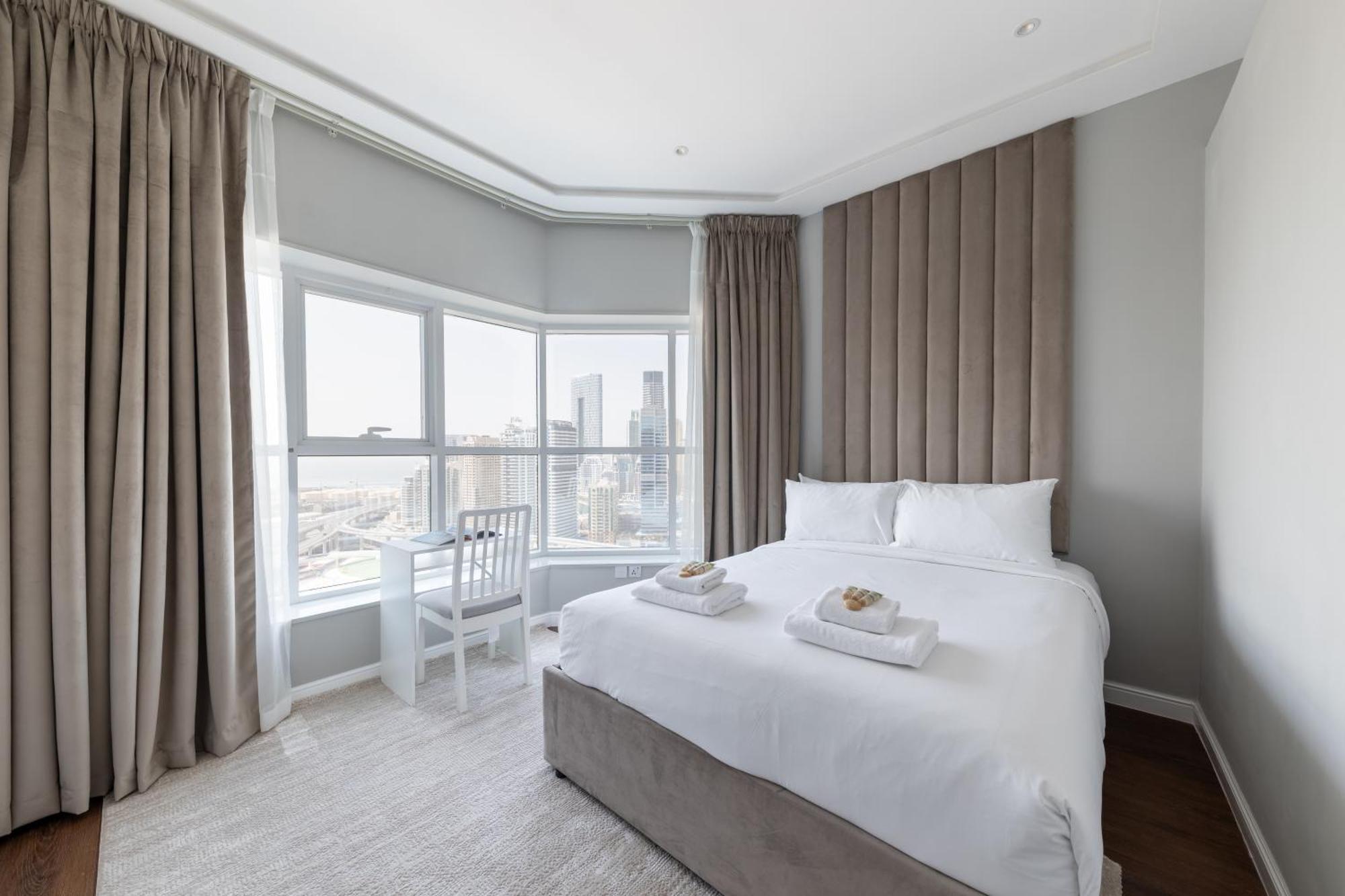 2-bedroom Apartmentjlt View, 8 Min To Metro