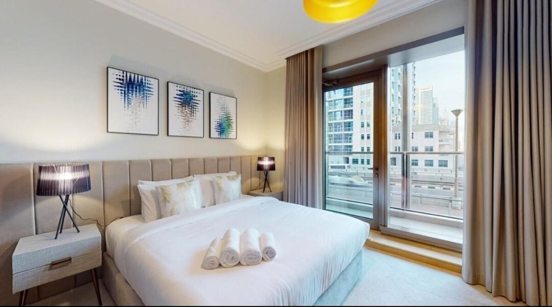 Luxurious 2bed In Sparkle Tower-marina View Apartment Dubai