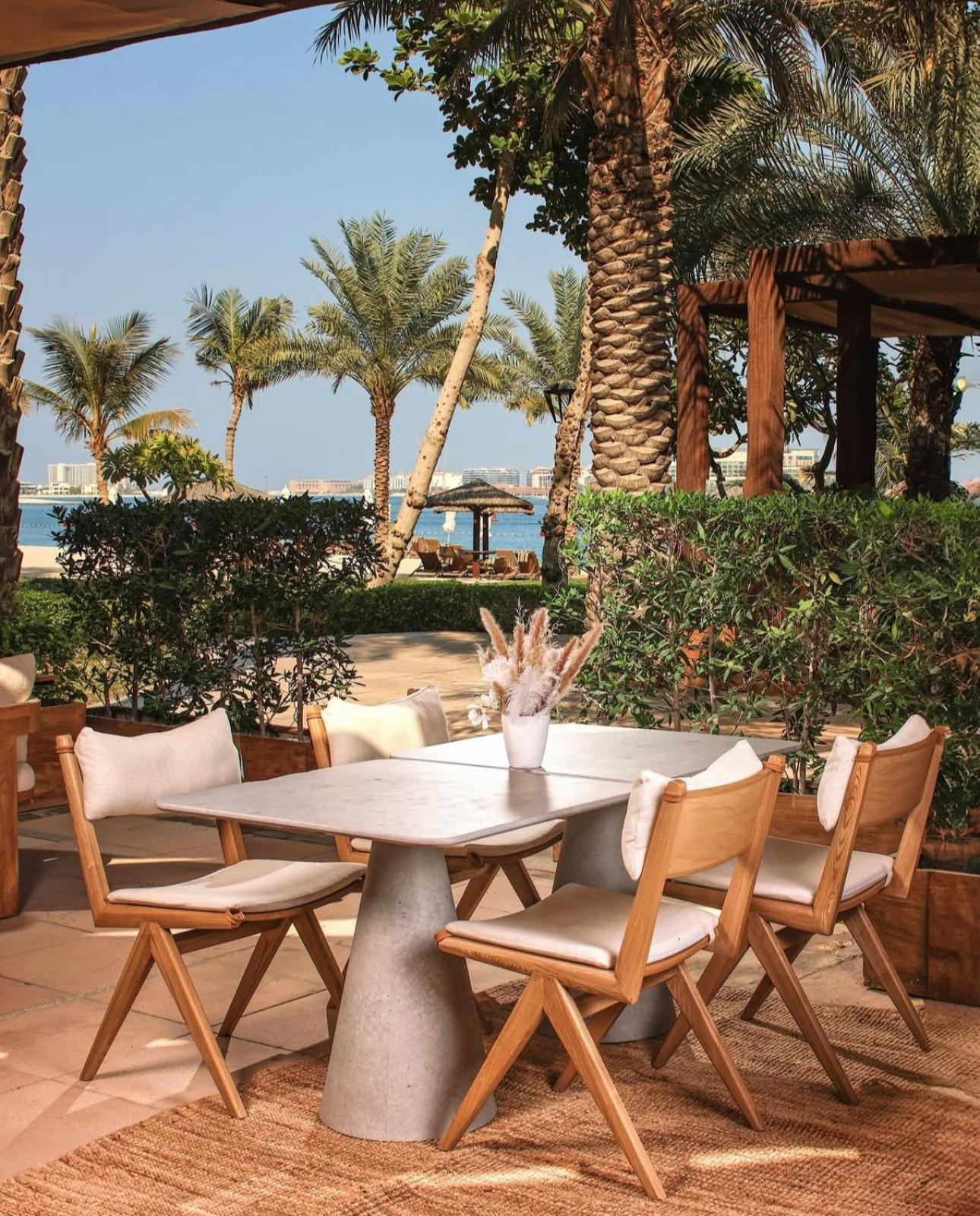 Luxury - Beachfront - Spacious Shoreline Residences - 5 Star Private Dubai