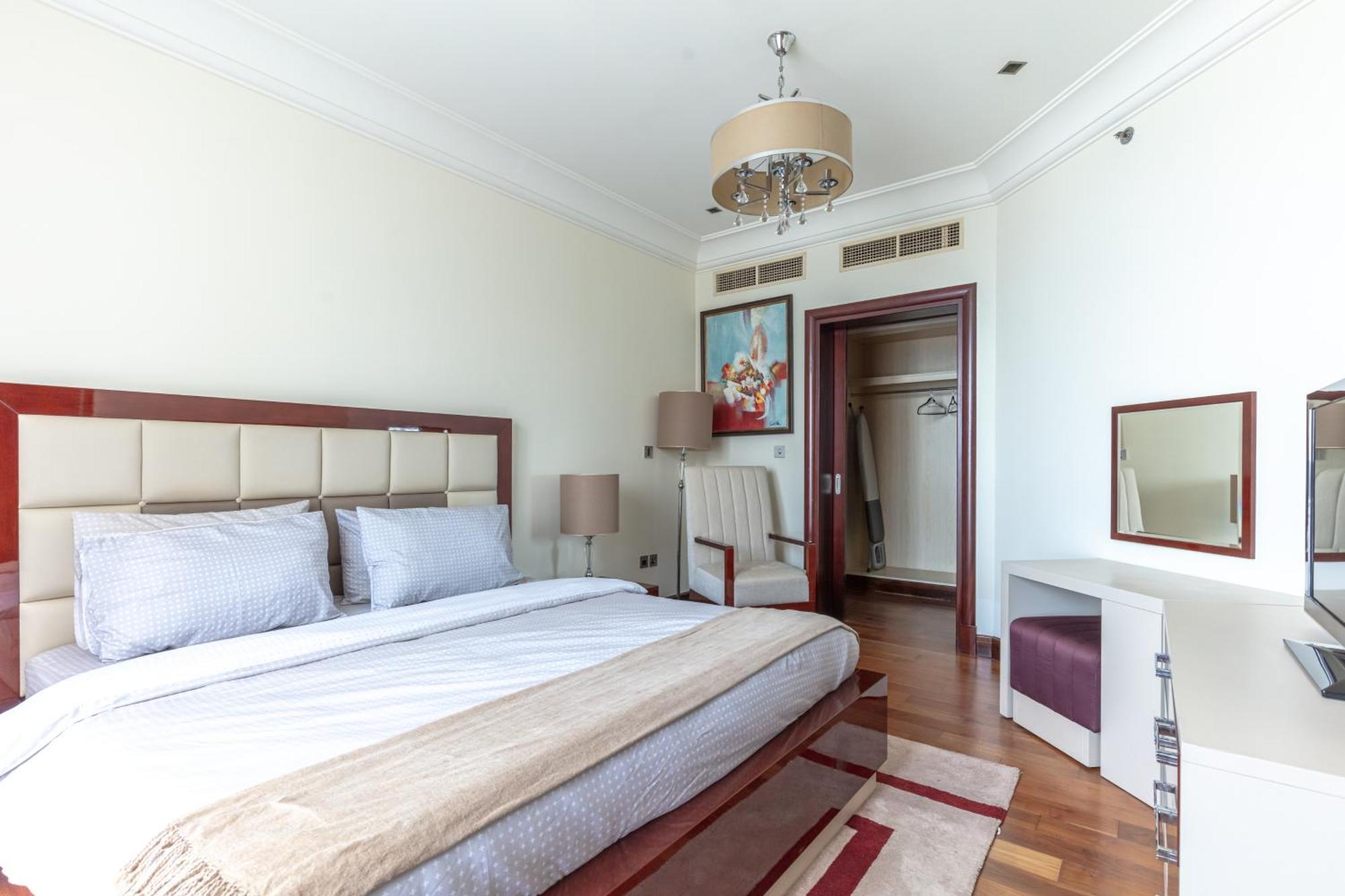 Apartment 1-bedroom With Pool *