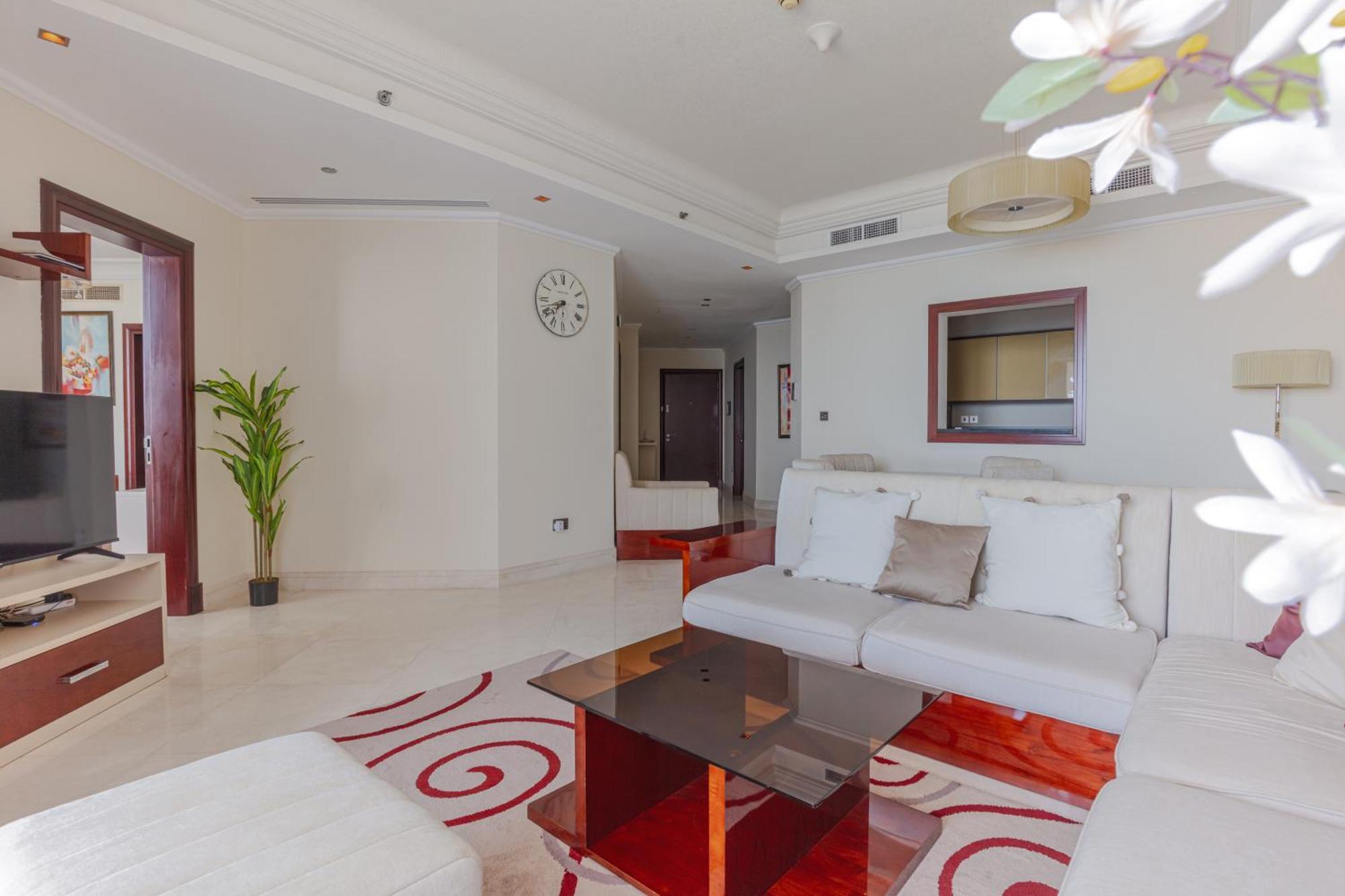 Apartment 1-bedroom With Pool