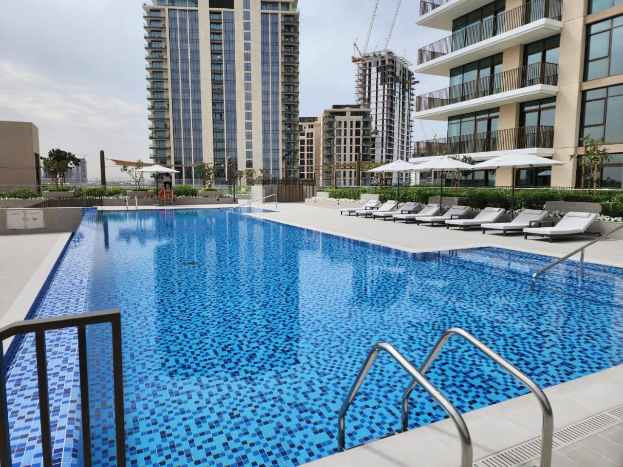 2-bedrooms Experience Luxury Living At Creek Palace Apartment *