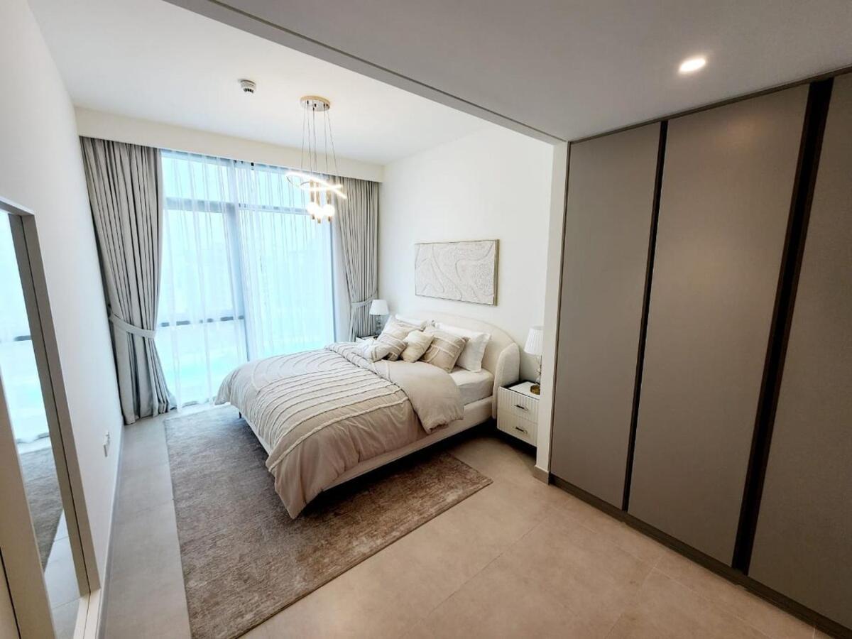 2-bedrooms Experience Luxury Living At Creek Palace *