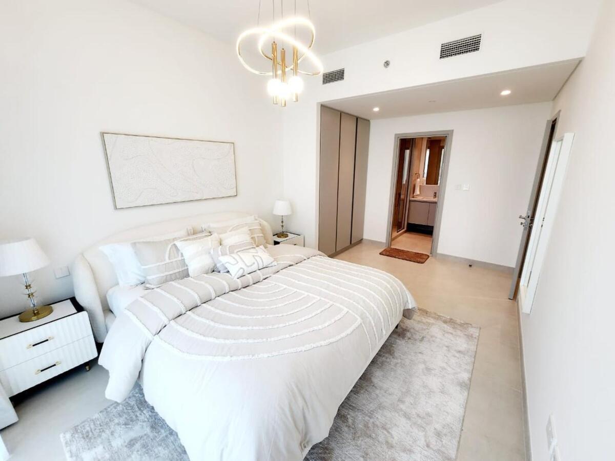 Apartment 2-bedrooms Experience Luxury Living At Creek Palace