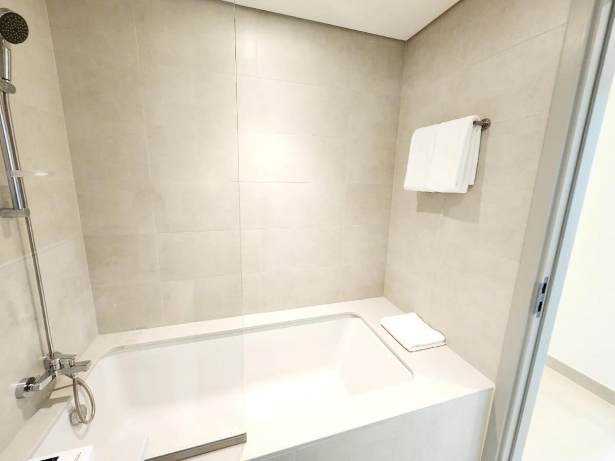 2-bedrooms Experience Luxury Living At Creek Palace
