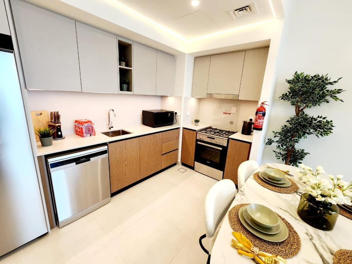 2-bedrooms Experience Luxury Living At Creek Palace Apartment *
