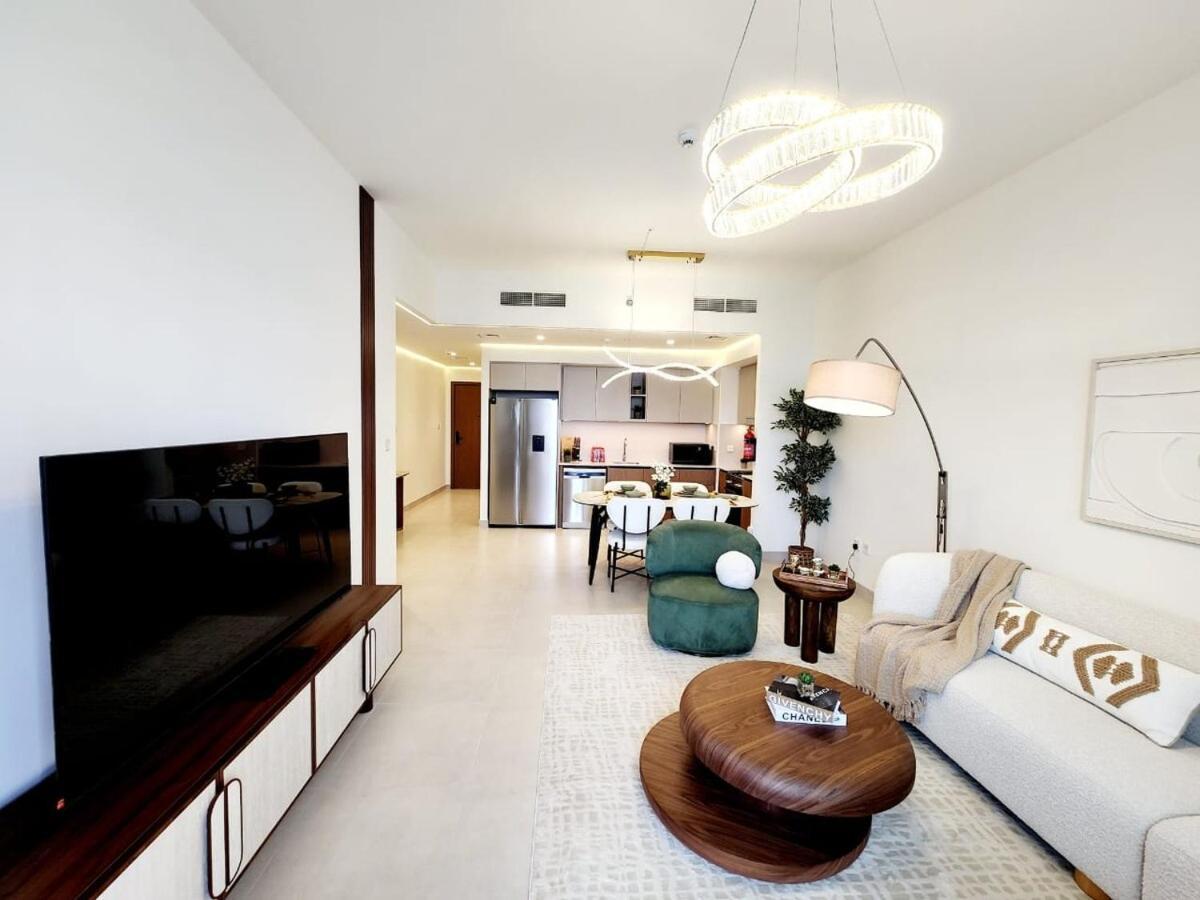 2-bedrooms Experience Luxury Living At Creek Palace Apartment
