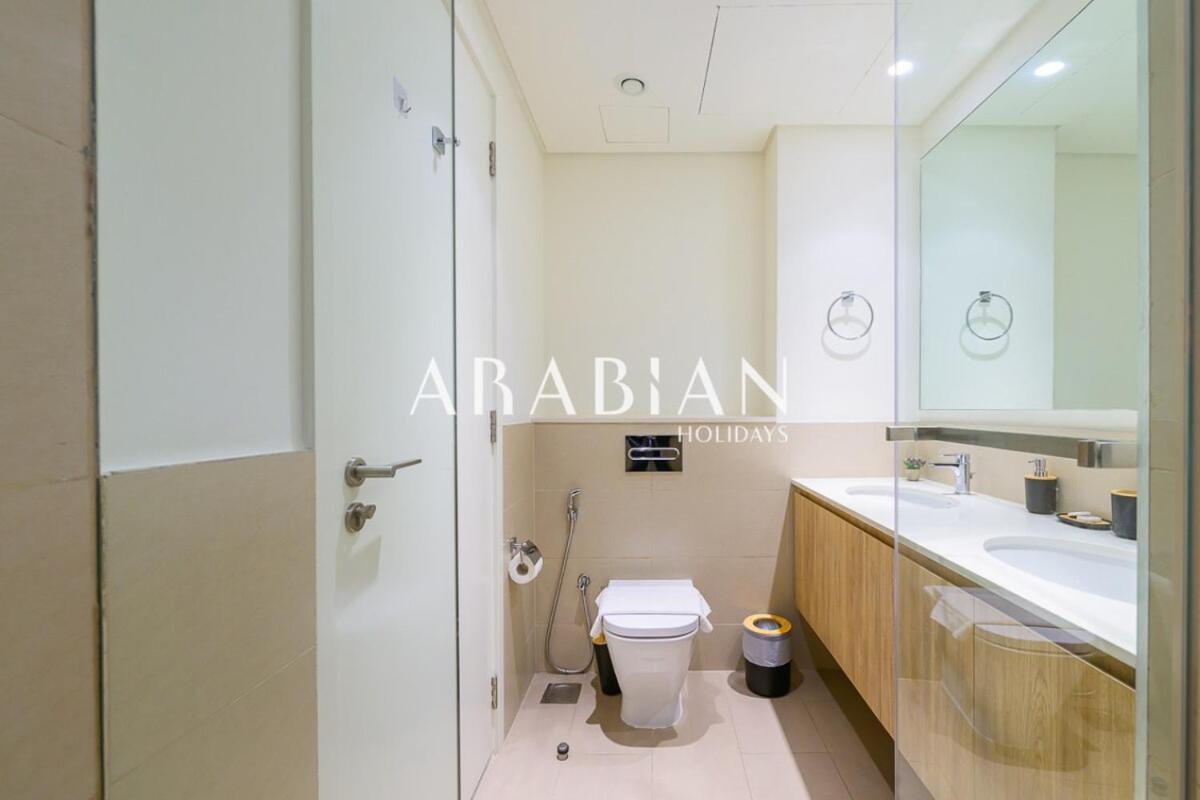Contemporary 2 Bedroom In The Heart Of Hills Apartment Dubai