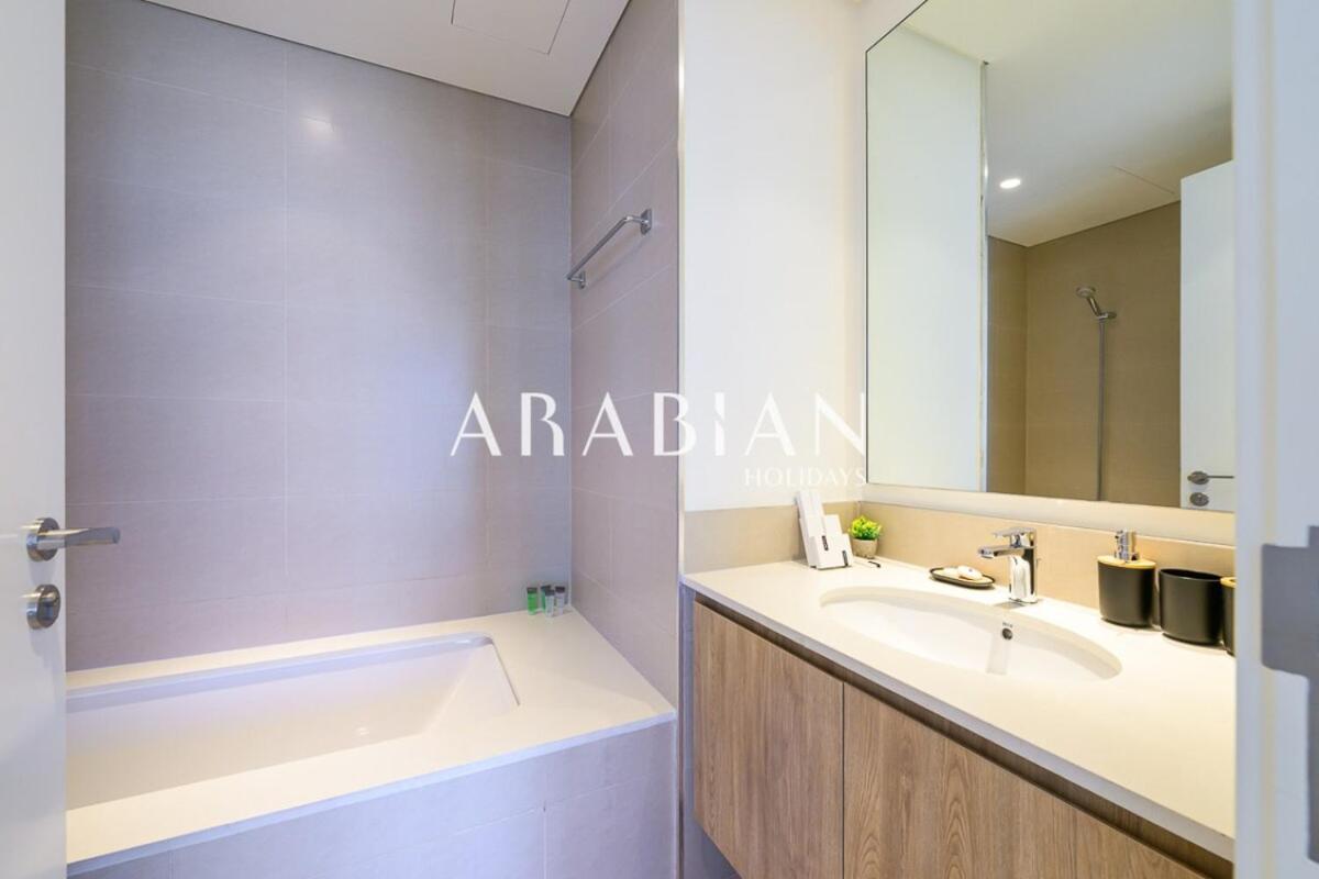 Contemporary 2 Bedroom In The Heart Of Hills Apartment Dubai