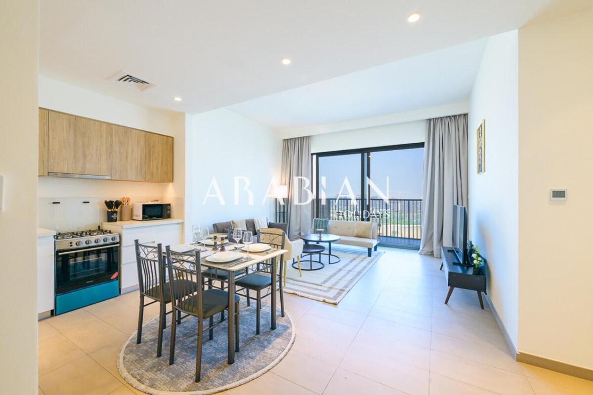 Apartment Contemporary 2 Bedroom In The Heart Of Hills Dubai