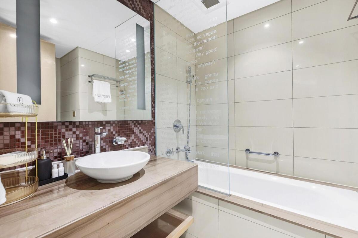 First Class 2br Ultimate Luxury & Glam Escape Apartment