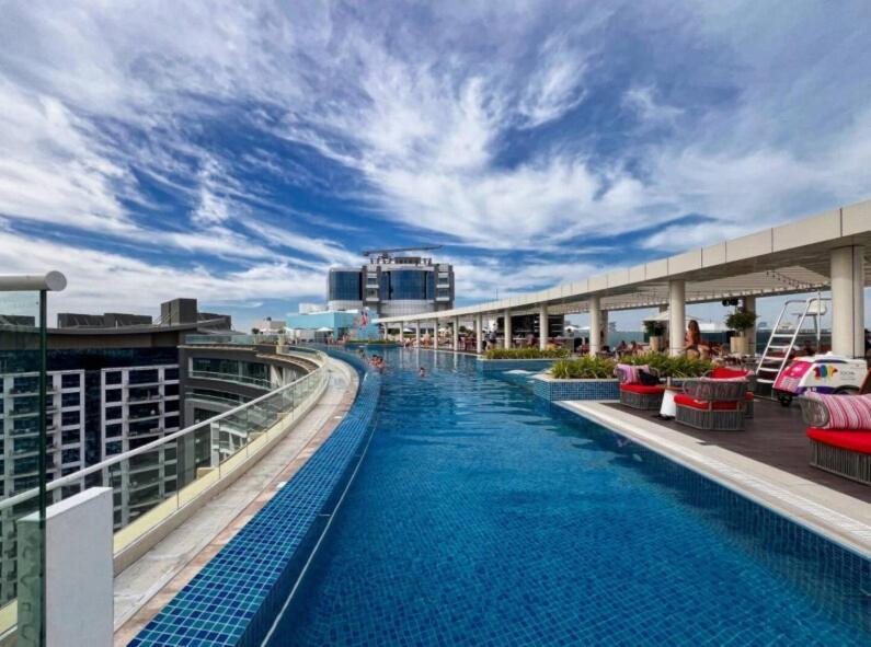 Apartment First Class 1br Elegant Luxe Retreat Dubai