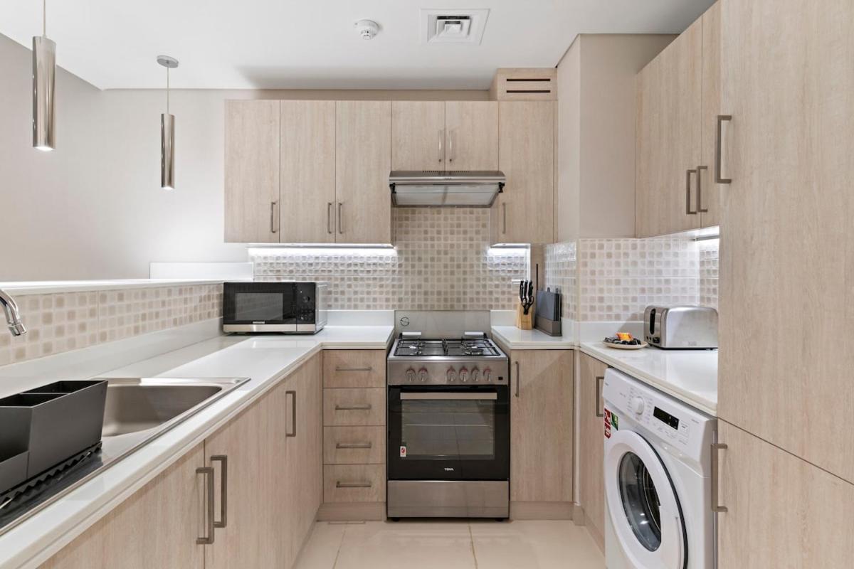 Apartment First Class 1br Elegant Luxe Retreat Dubai