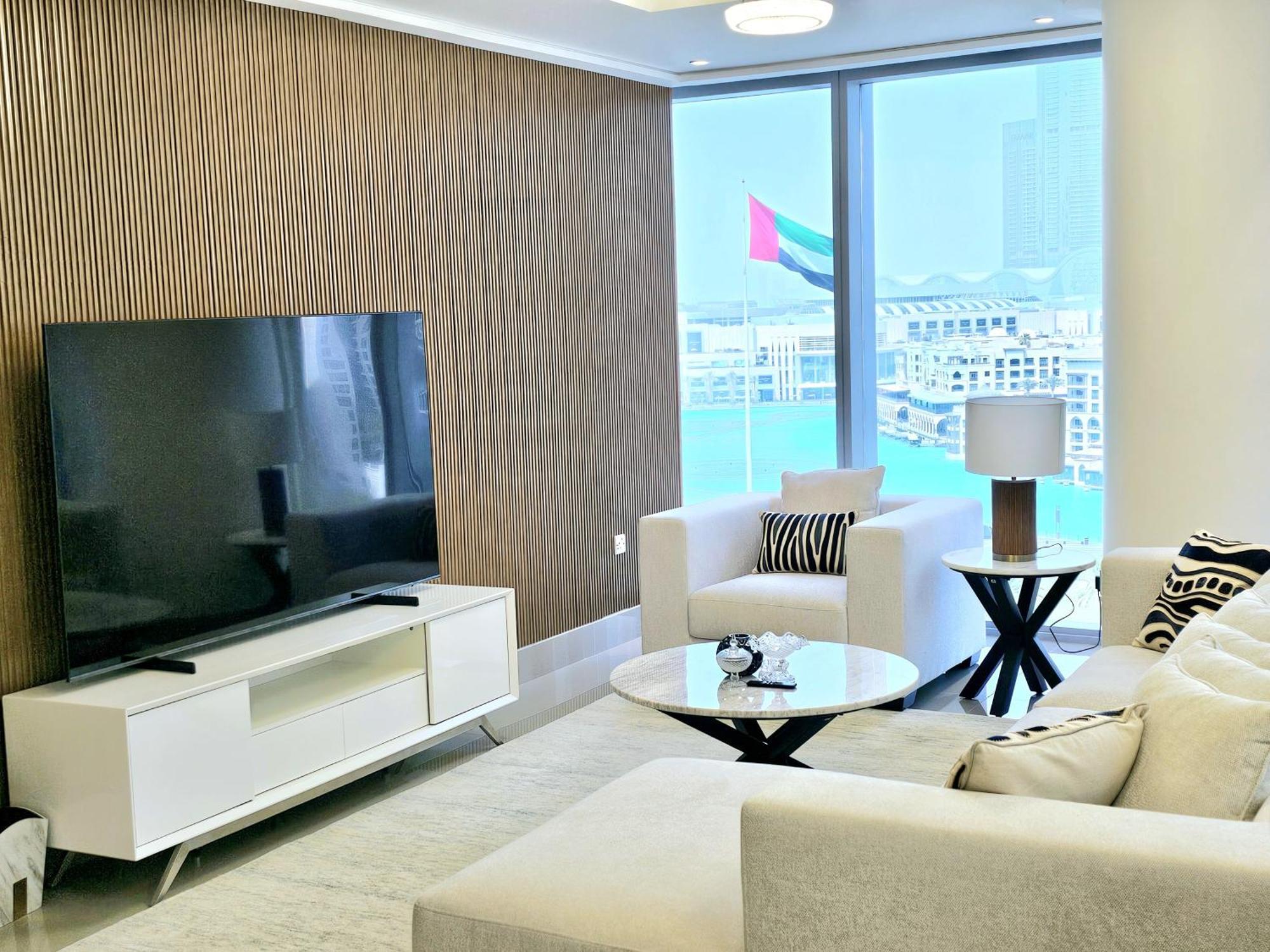 Sunrise Homes - Lavish 2 Bedrooms With Fountain View! Apartamento Dubai