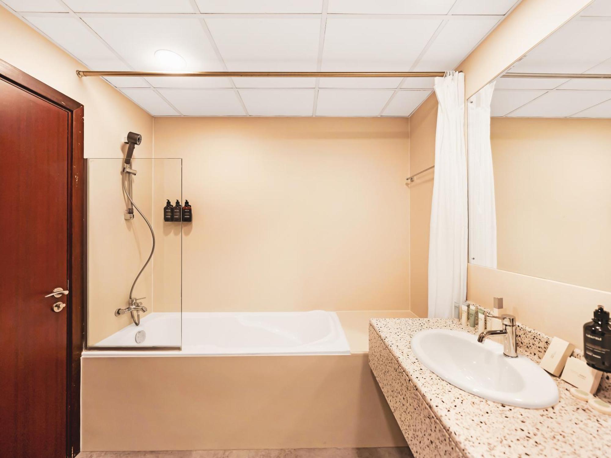 New! Jbr Beachfront With Panoramic Eye Views Dubai
