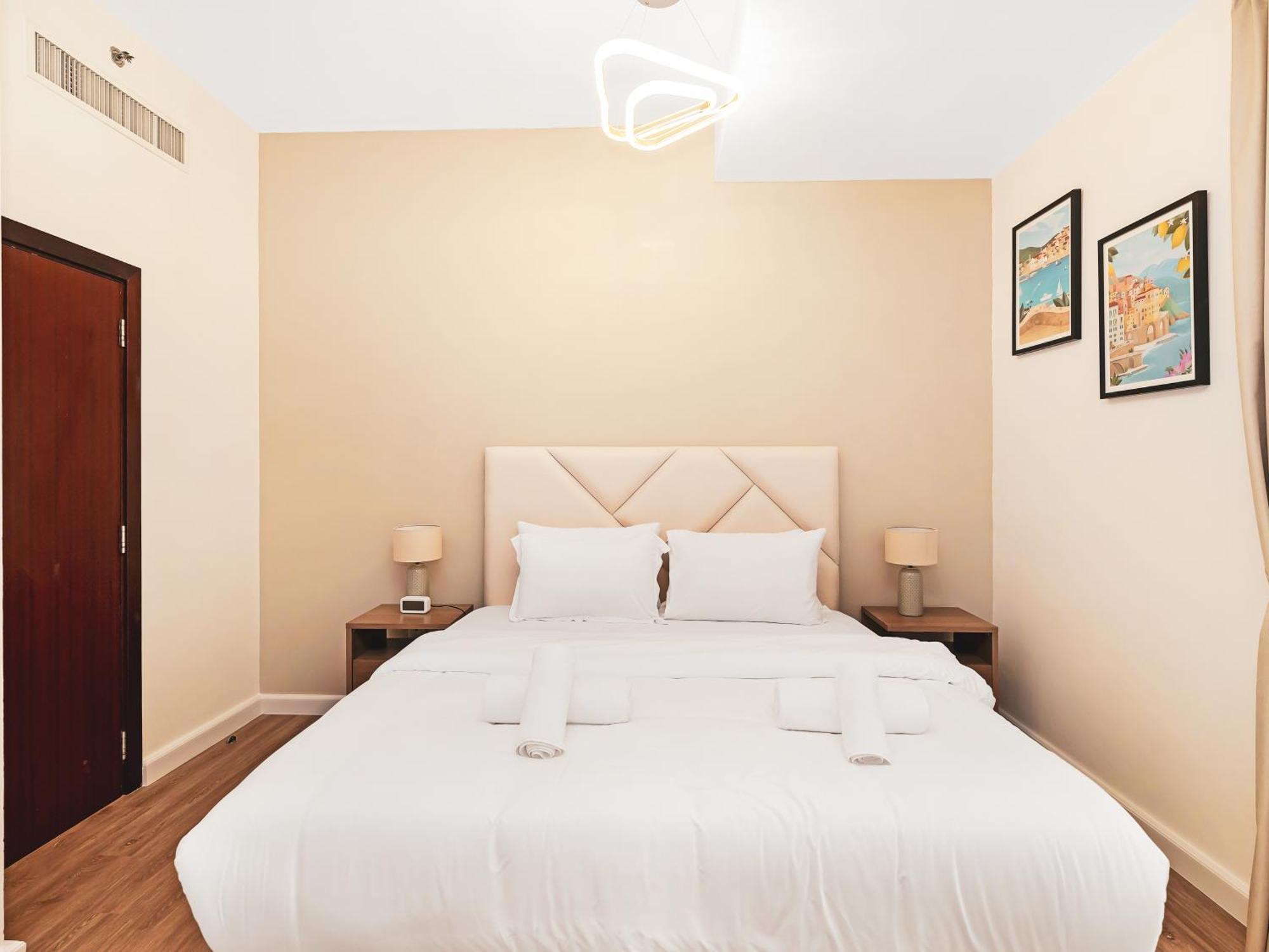 New! Jbr Beachfront With Panoramic Eye Views