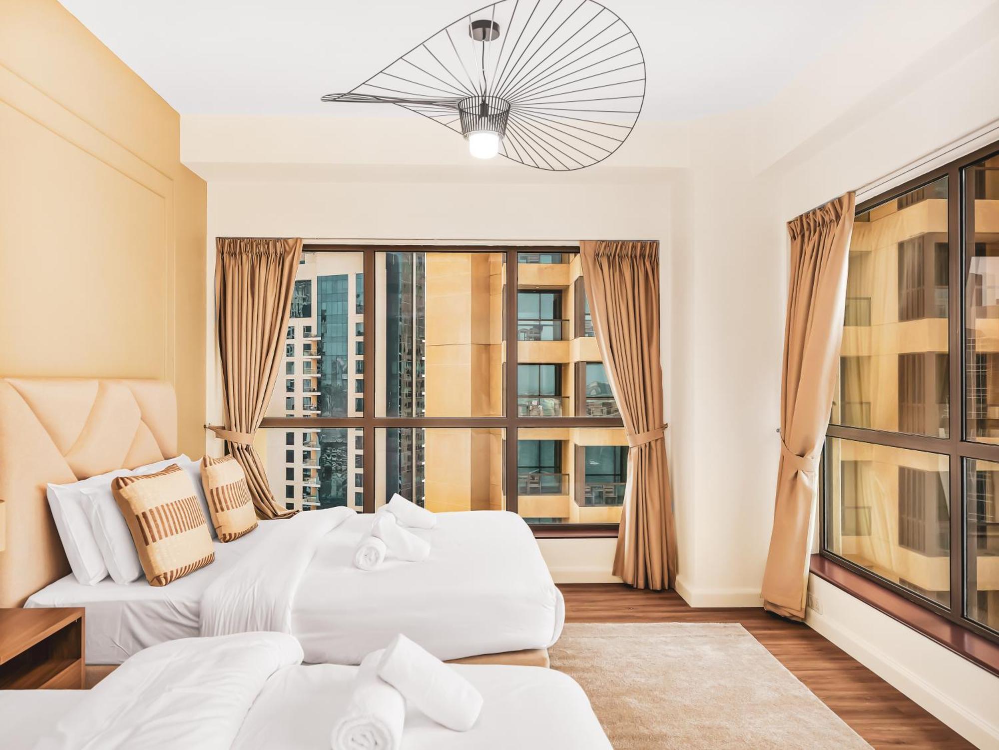 New! Jbr Beachfront With Panoramic Eye Views *