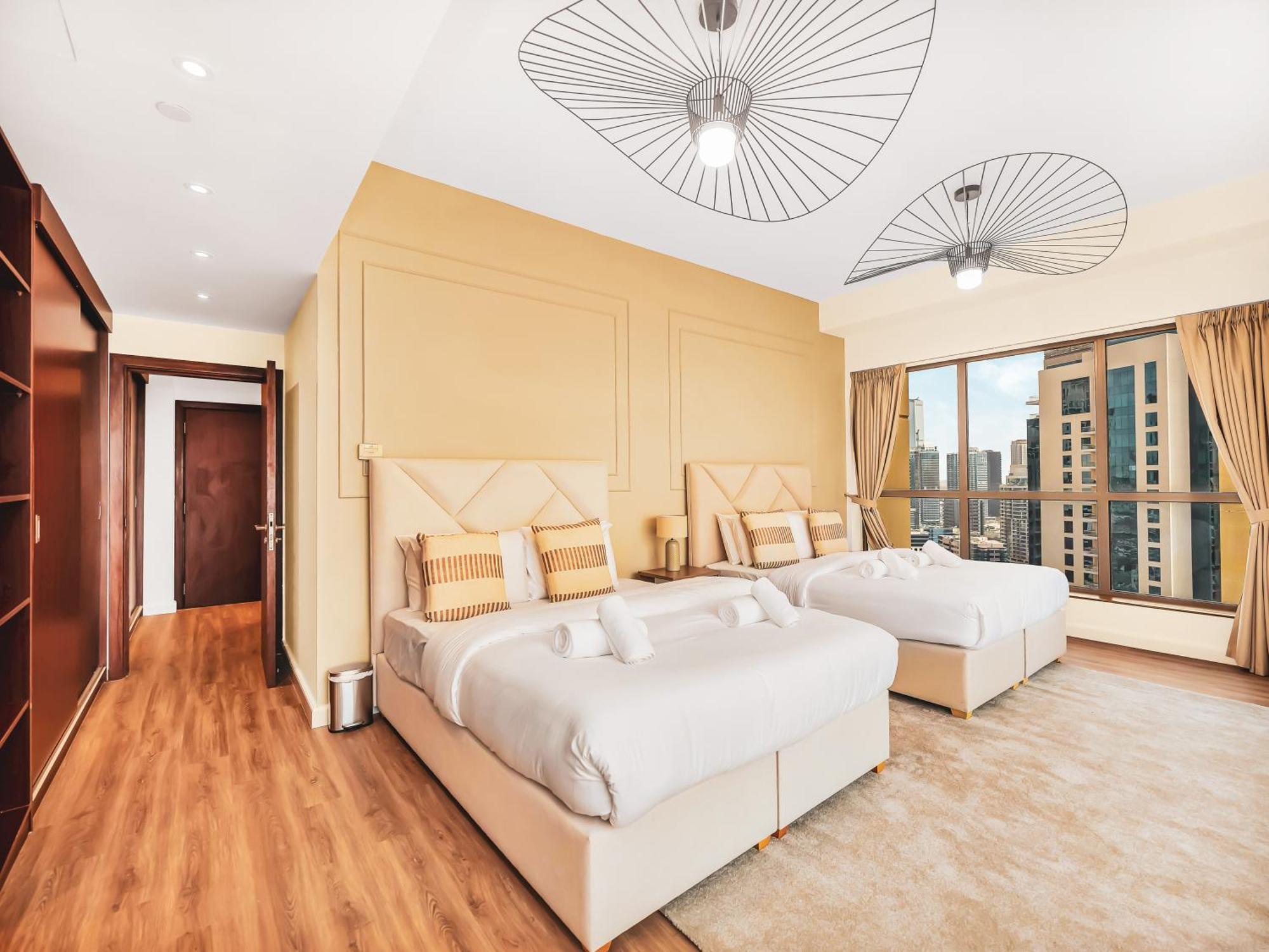 Apartment New! Jbr Beachfront With Panoramic Eye Views