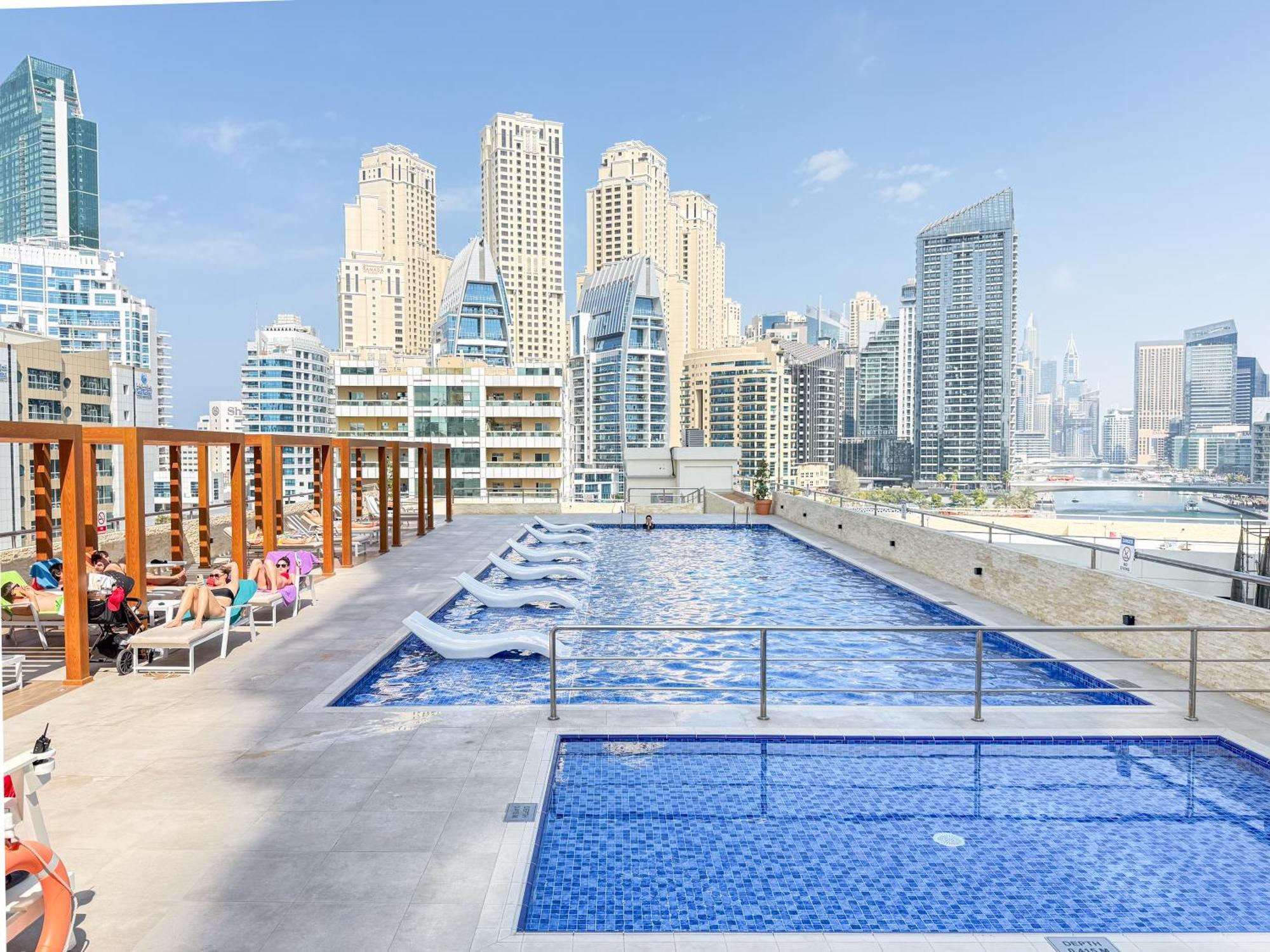 Marina View Haven - Luxurious 3-bedroom In Dec Towers *