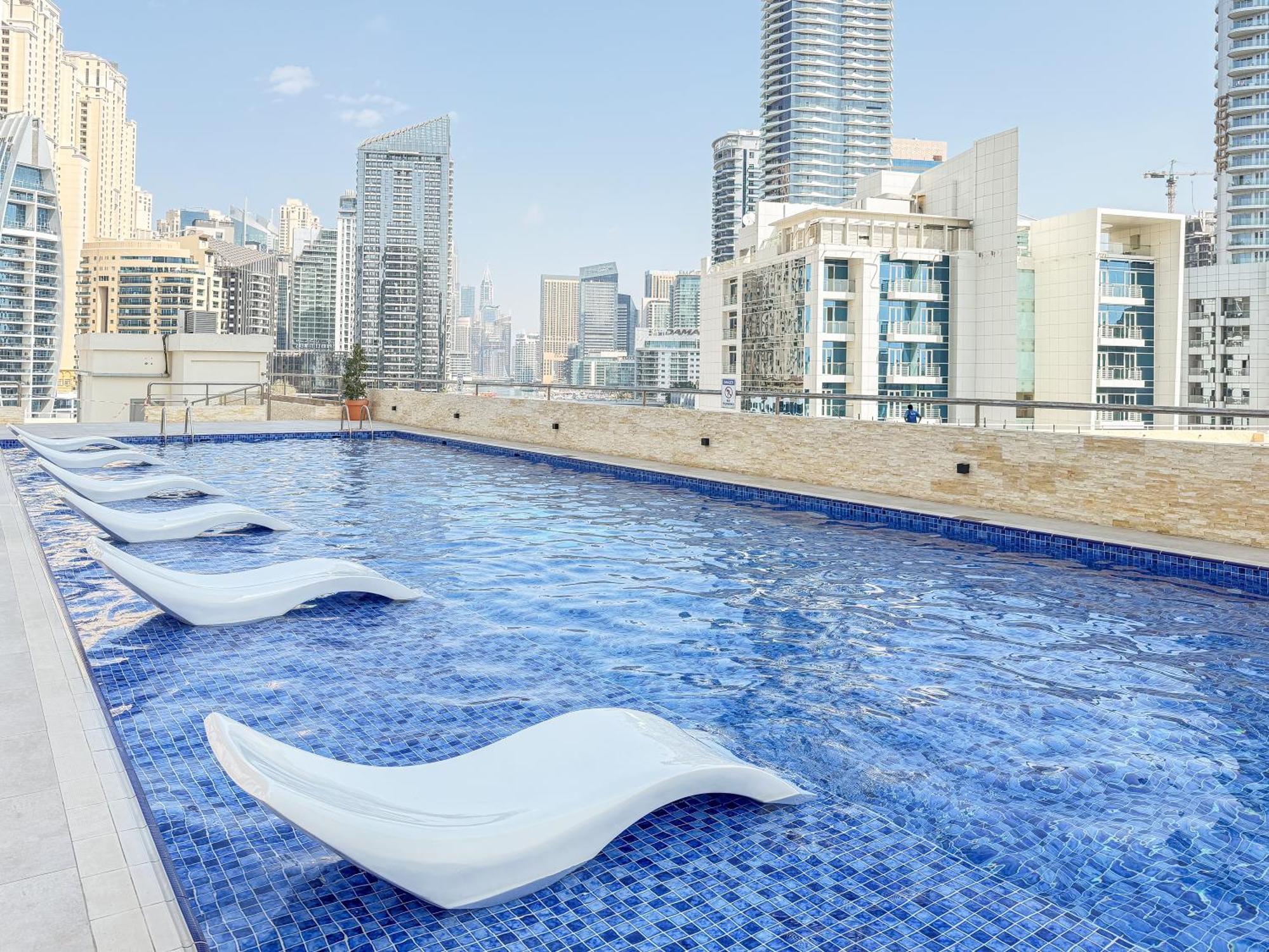 Marina View Haven - Luxurious 3-bedroom In Dec Towers
